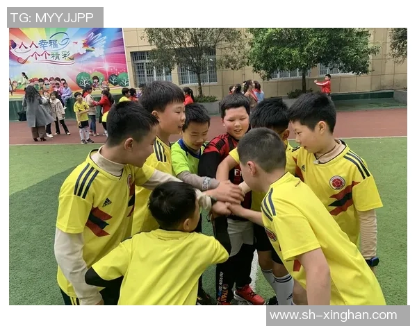 教练携手王牌足球球星共创辉煌征程点燃绿茵梦想舞台 教练携手王牌足球球星共创辉煌征程点燃绿茵梦想舞台