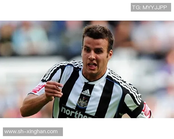 足球球星发型渐变潮流演变解析从经典到现代风格的创新与突破